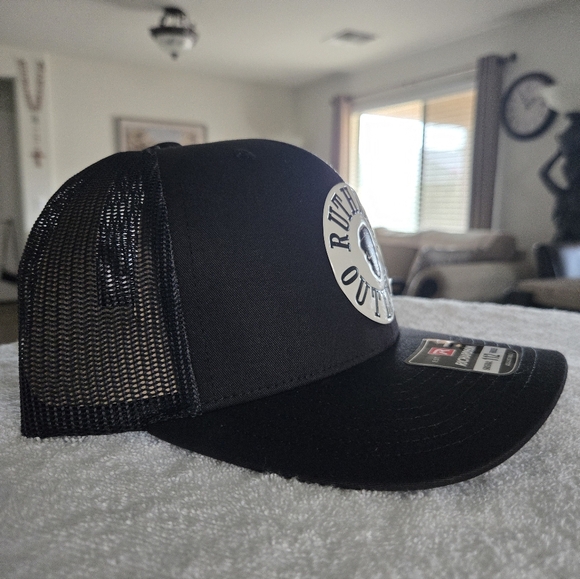 RUTHLESS OUTLAWZ CUSTOMS FLEX PATCH CAP. (6 PANEL TRUCKER CAP) - Picture 4 of 9